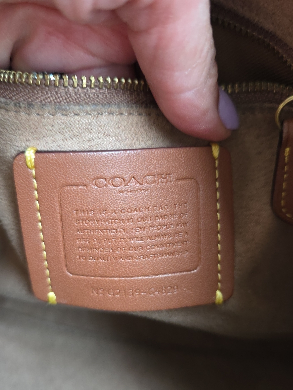Coach Field Tote 22 In Signature LEATHER - Picture 8 of 16